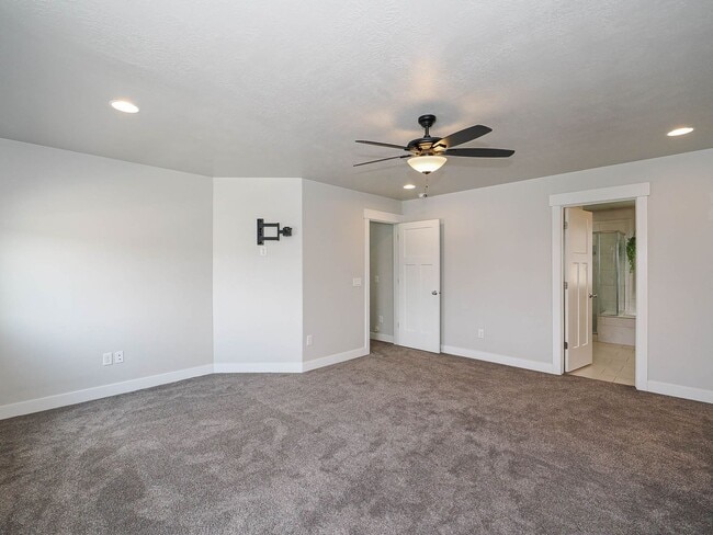 Building Photo - 69 S Serrata Ln
