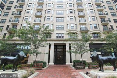 Building Photo - 7710 Woodmont Ave