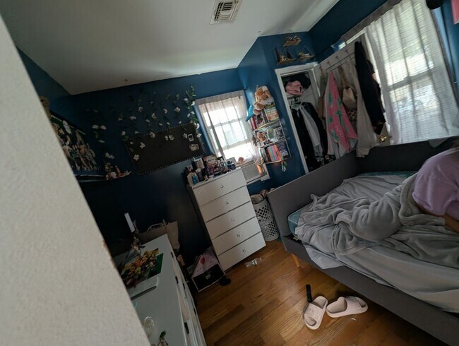 Building Photo - 1418 Mattison Ave