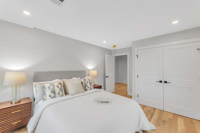 Building Photo - 417 Poplar St