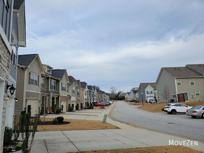 Building Photo - 203 Hartland Pl