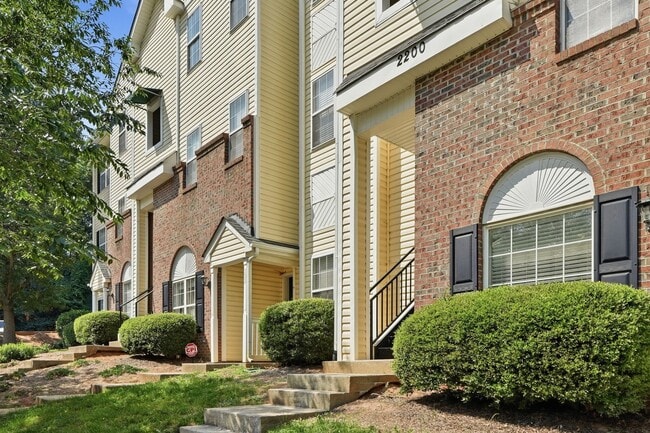 Building Photo - 2200 Mountain Mist Ct