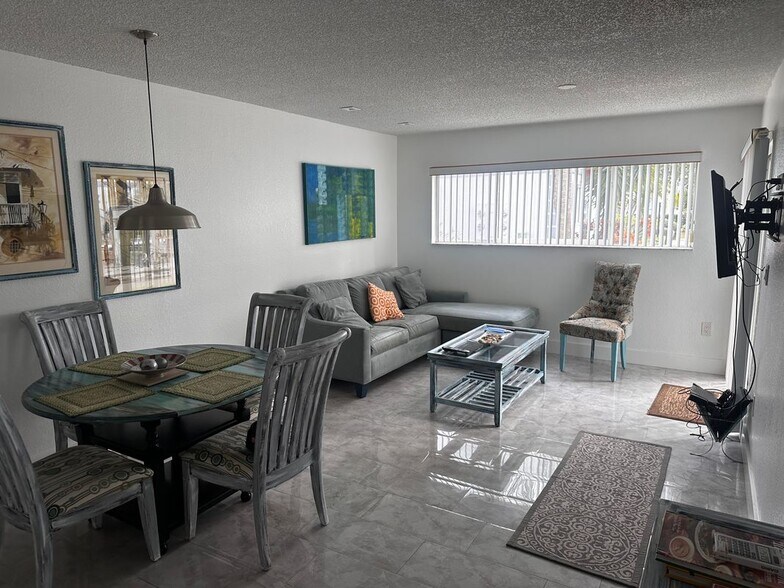 Building Photo - 201 Ocean Park Ln