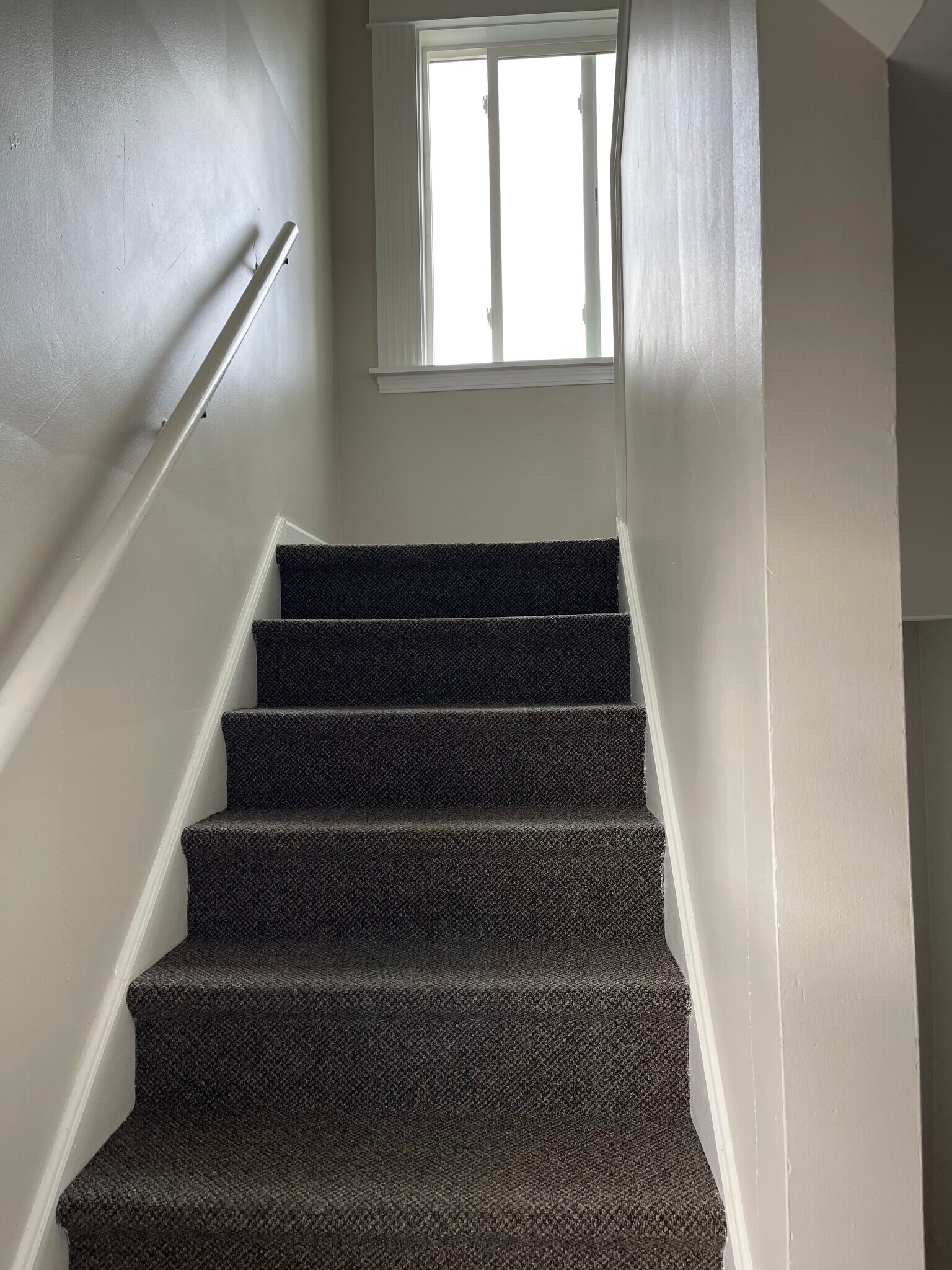 Building Photo - 33 Montfort Dr