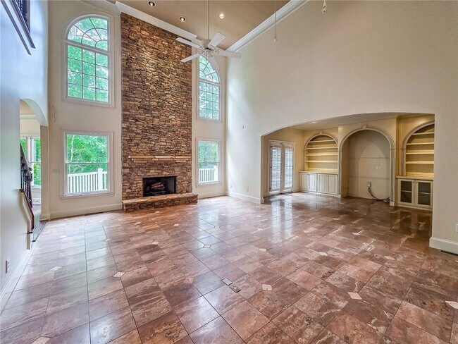 Building Photo - 2502 Oak Hill Overlook
