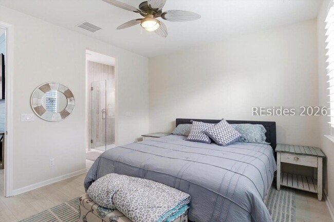 Building Photo - 271 Flip Side Ln