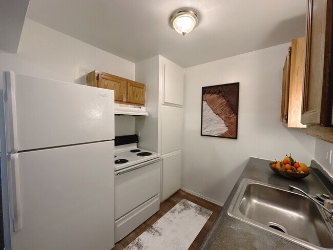 Interior Photo - Pembrooke Manor Apartments