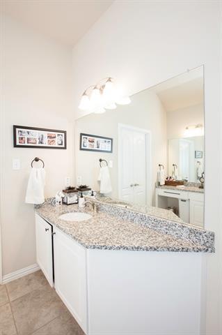 Building Photo - 907 Birchwood Dr