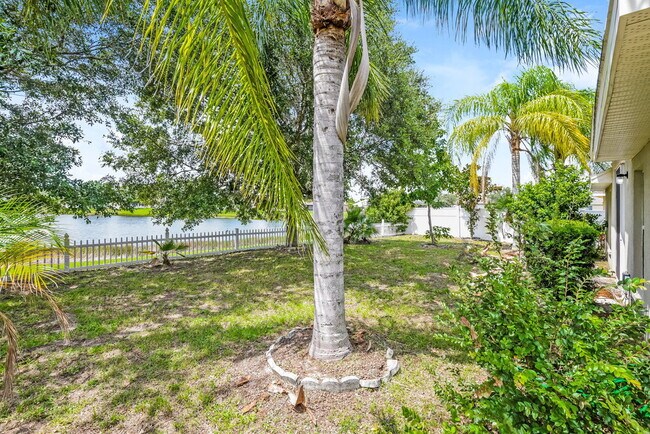 Building Photo - 5652 Sycamore Canyon Dr