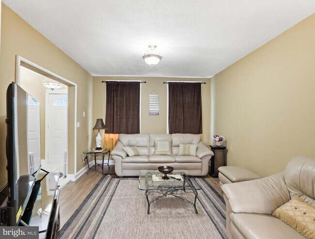 Building Photo - 3406 Erdman Ave
