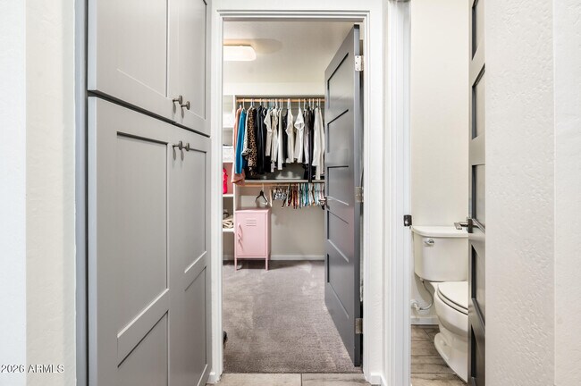 Building Photo - 4416 N 27th Way