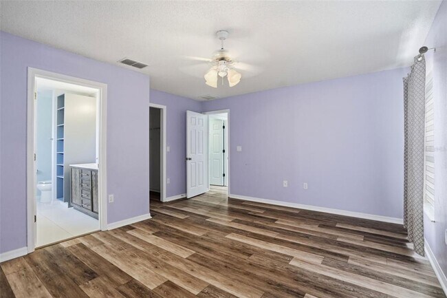 Building Photo - 2263 Deborah Dr
