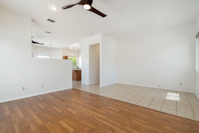 Building Photo - 45160 Debbie Dr