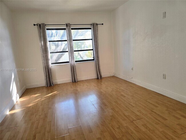 Building Photo - 7925 SW 104th St