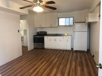 Building Photo - 910 Pumehana St