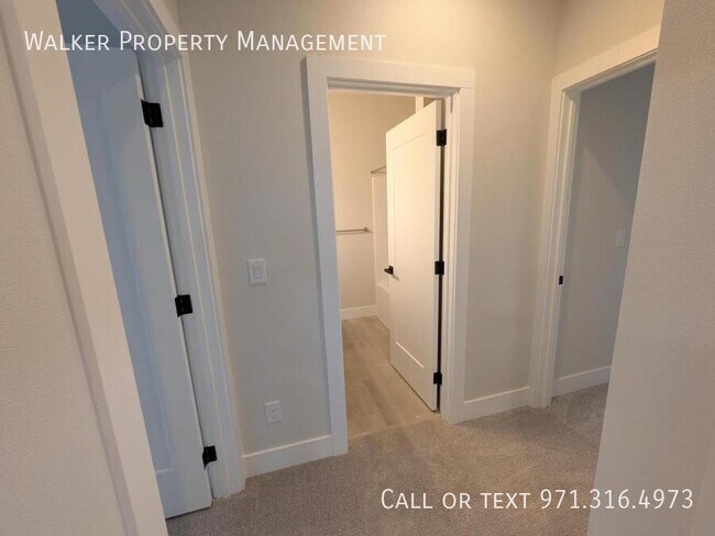 Building Photo - 1000 E Rork Ct