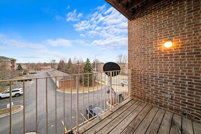 Building Photo - 941 N Swift Rd