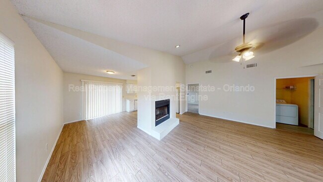 Building Photo - 10025 Creekwater Blvd