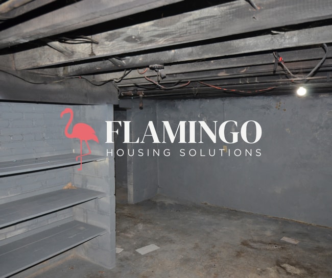 Building Photo - 148 E Parkwood Dr