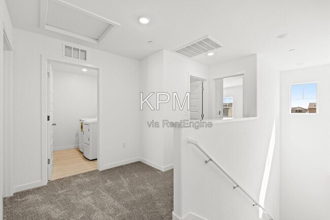 Building Photo - 10925 Admiral Cv Wy