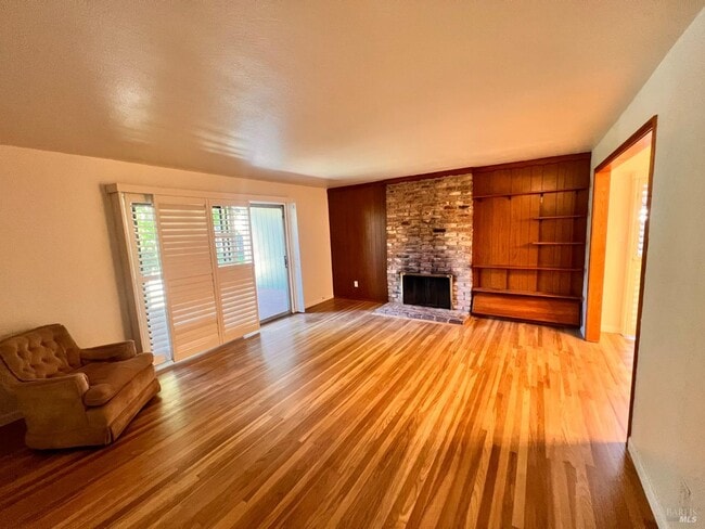 Building Photo - 851 Rolling Green Dr