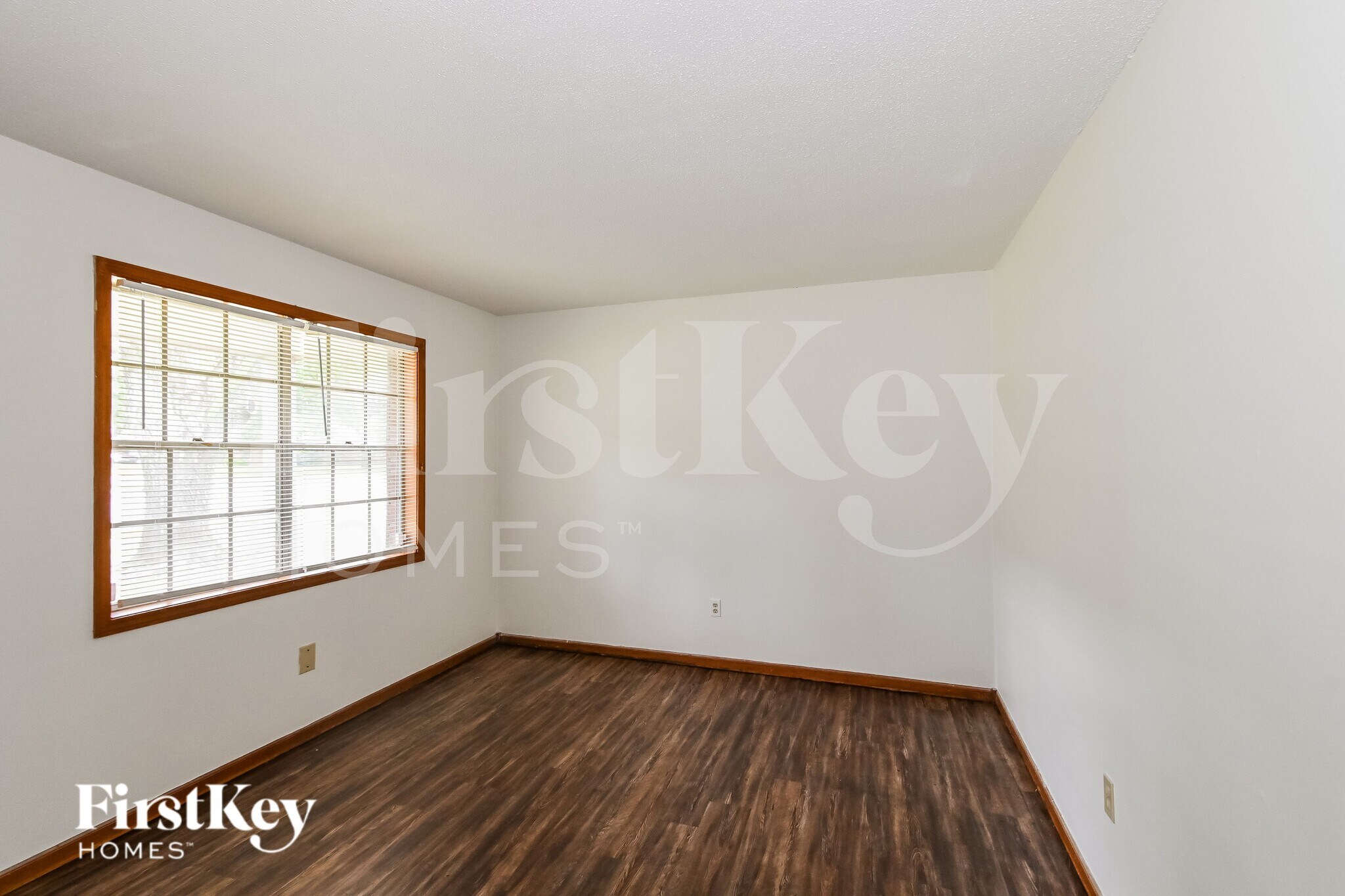 Building Photo - 1265 Winfield Rd