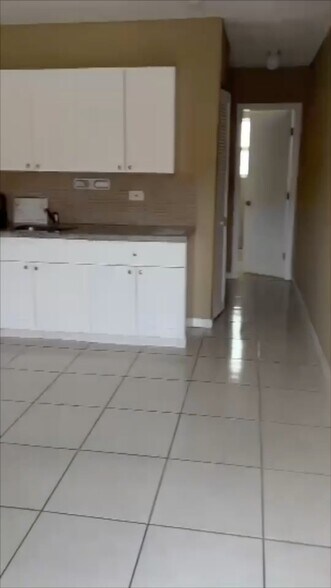 Building Photo - 2165 NW 23rd St