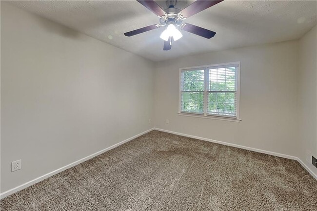 Building Photo - 3978 Catalina Dr