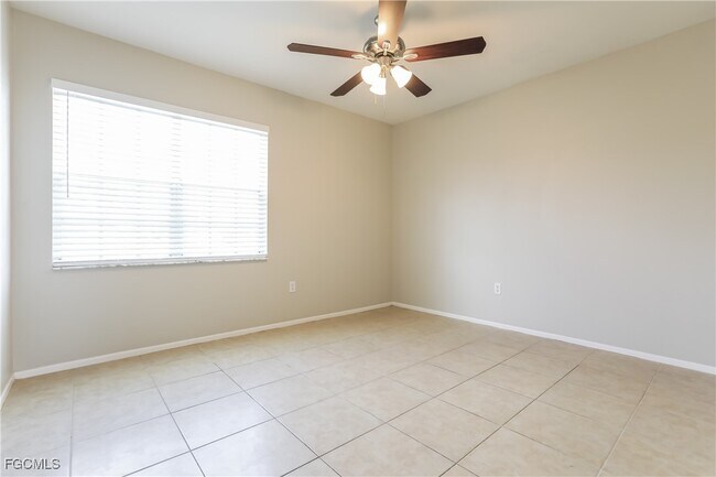 Building Photo - 3850 Pan American Blvd