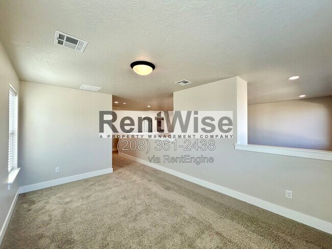 Building Photo - 5690 N Jumplist Ave