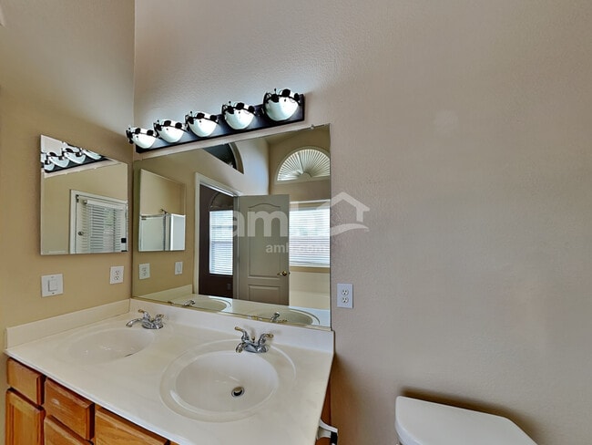 Building Photo - 16151 W Latham St