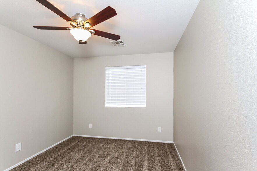 Building Photo - 10252 Nolinas St