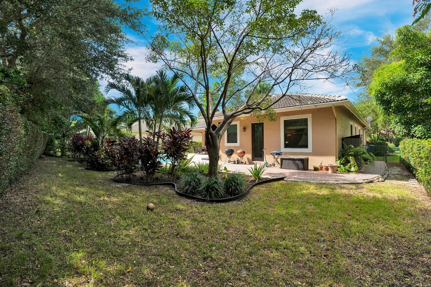 Building Photo - 5718 NW 50th Dr