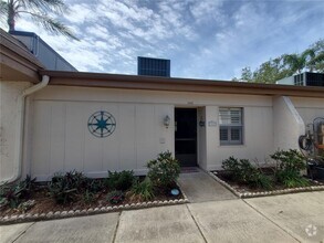 Building Photo - 1400 Arrowhead Cir W
