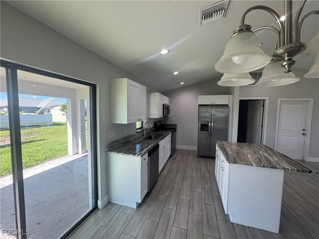 Building Photo - 2601 43rd St SW