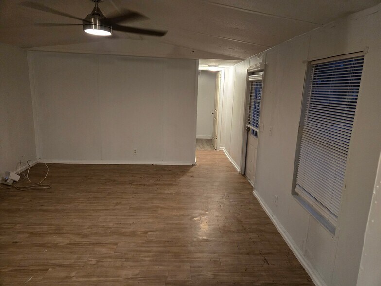 Building Photo - 2800 Co Rd 13A
