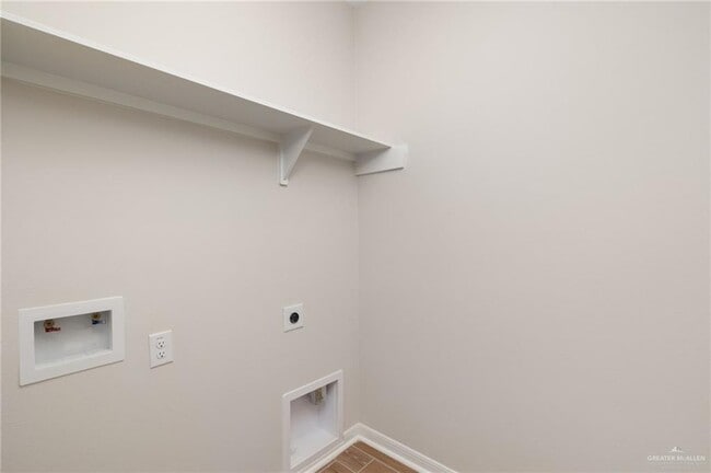 Building Photo - 17 Highland Ave