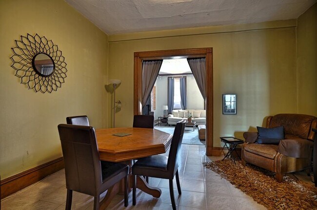 Building Photo - 1114 Washington St