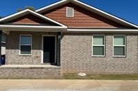 Building Photo - 2 Bedroom, 2 Bathroom Duplex with parking ...