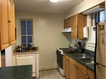 Galley Kitchen - 1205 S Main St