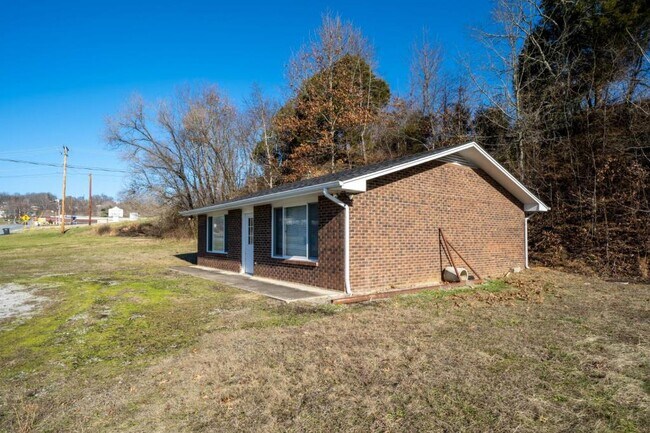 Building Photo - 158 New Beason Well Rd, Kingsport Tn 37660