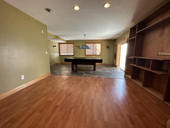 Building Photo - 113 Manilla Dr