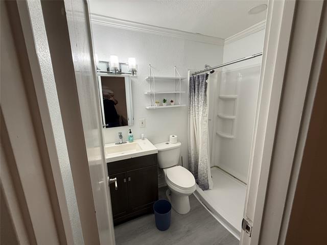 Building Photo - 819 Loganwood Ave