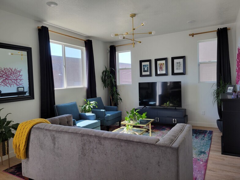 Building Photo - 288 E 510 N