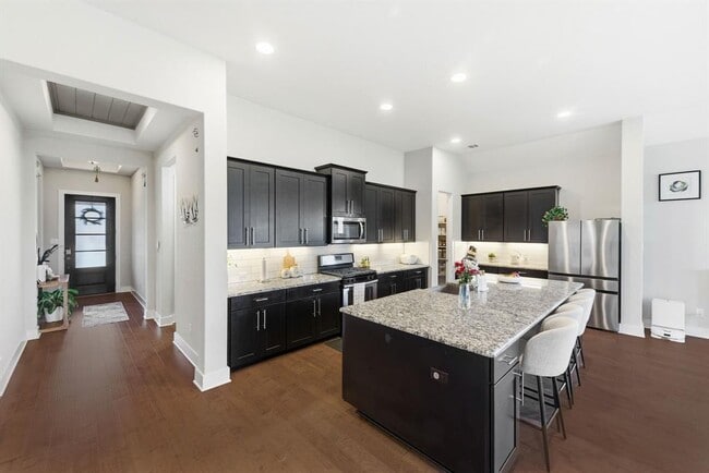 Building Photo - 108 Leon Loop