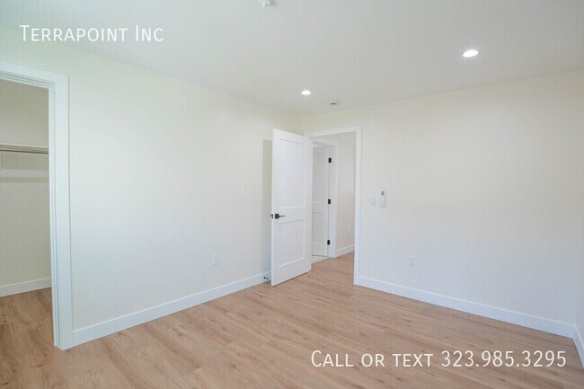 Building Photo - 1034 Westmoreland Ave