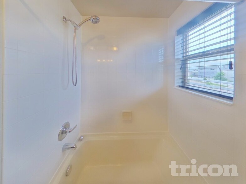 Building Photo - 5928 John Muir Trl