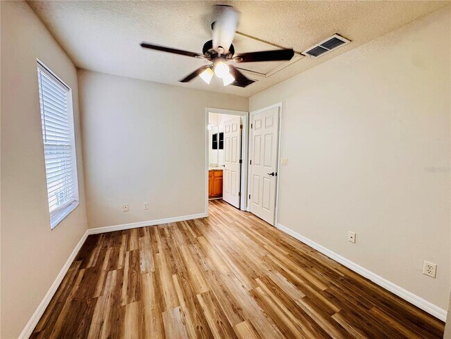 Building Photo - 14408 Clarkson Dr