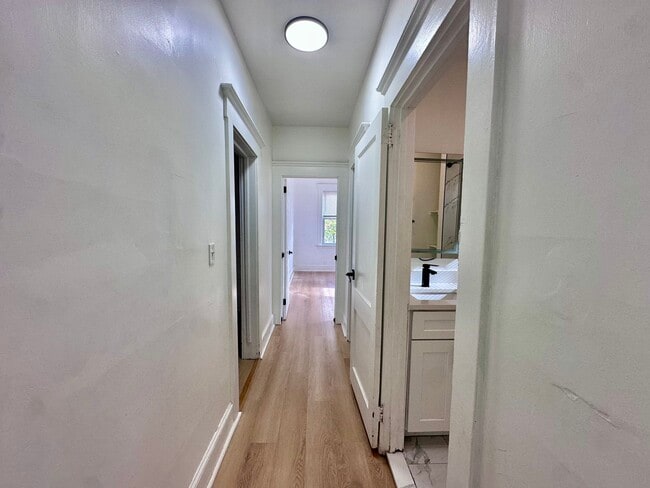 Building Photo - 49 East Ave