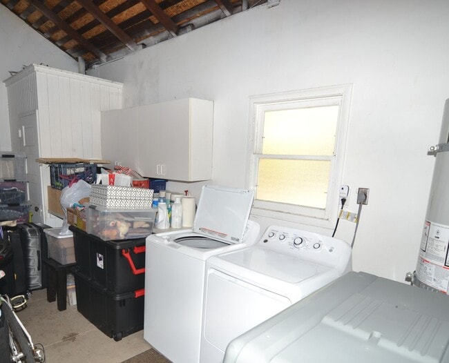 Building Photo - Beautiful Belmont Heights Home with Huge B...